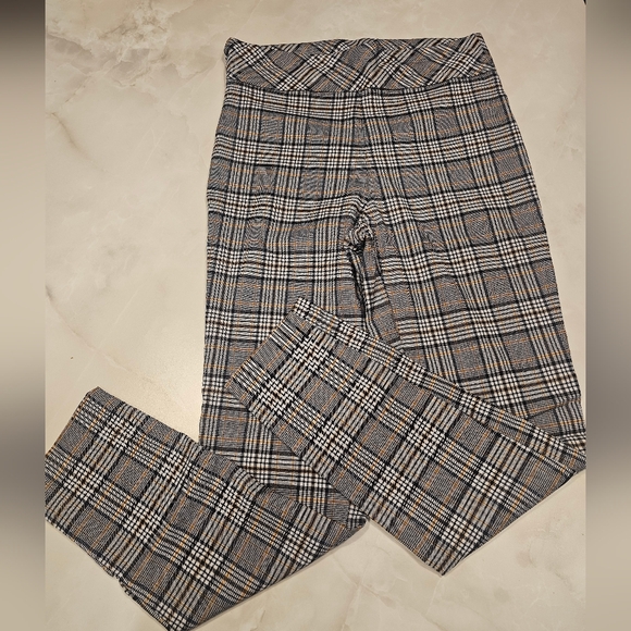 ch1 & co Pants - Stylish Slacks Black a Yellow Plaid